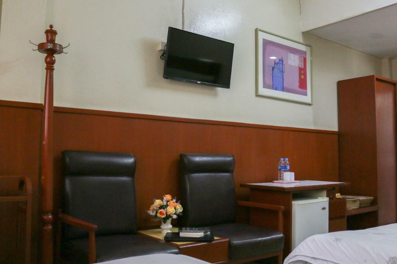 Nakornping Hotel กรุงเทพมหานคร ภายนอก รูปภาพ