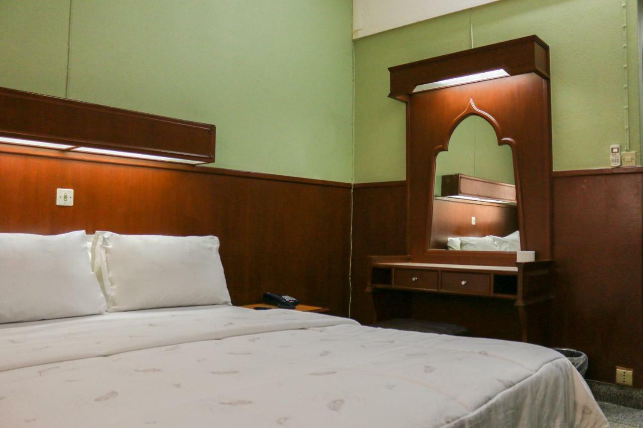Nakornping Hotel กรุงเทพมหานคร ภายนอก รูปภาพ